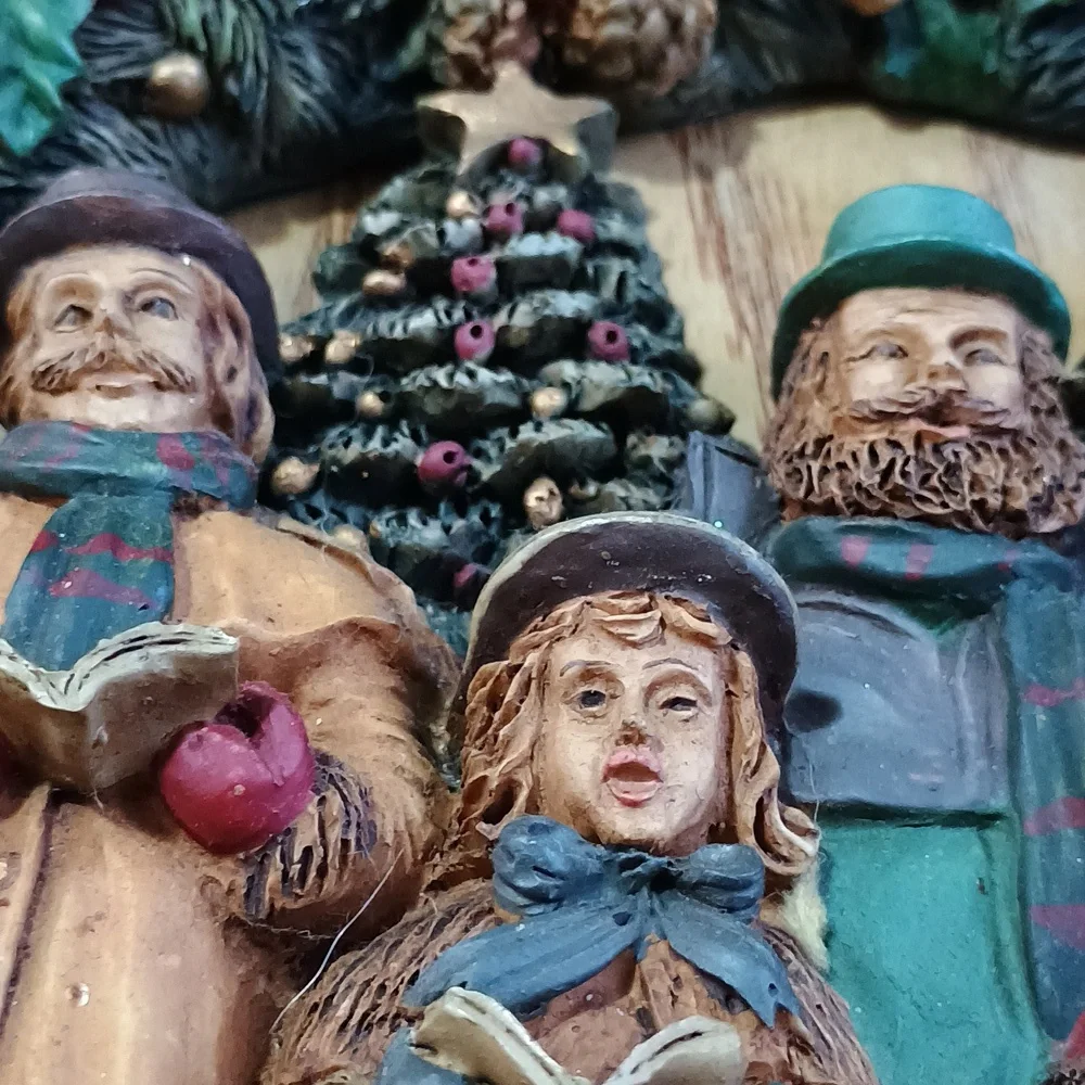 Vintage Fitz & Floyd Holiday Carolers Wreath Decoration